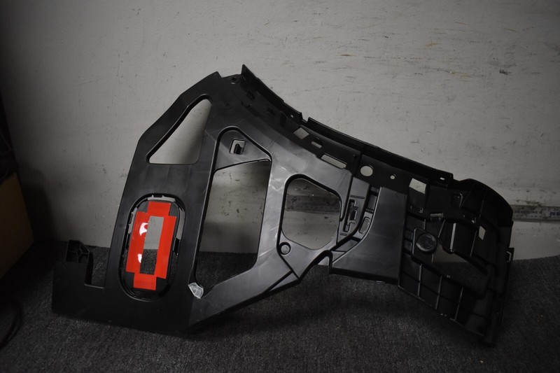 2019-2020 PORSCHE CAYENNE BASE GUIDE BRACKET FACTORY OEM
