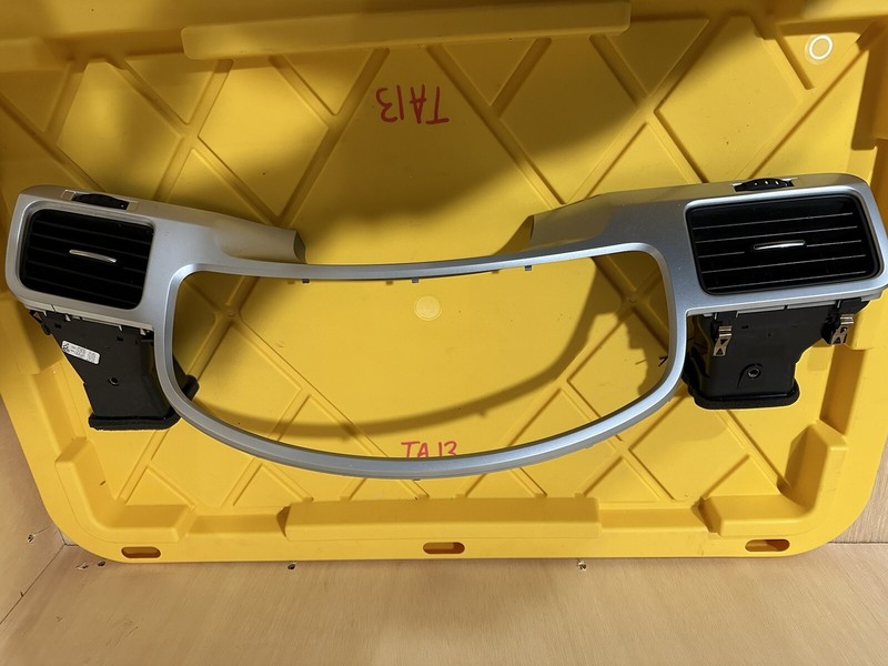 2011-2017 Volkswagen Touareg Dash HVAC Trim And Cluster Bezel Sorround Cover OEM