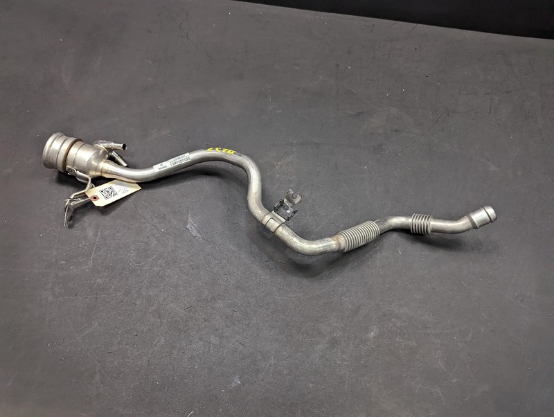 Fuel Filler Neck Pipe 2.0L 2018 BMW 430i 16117466742 2017 2019 2020