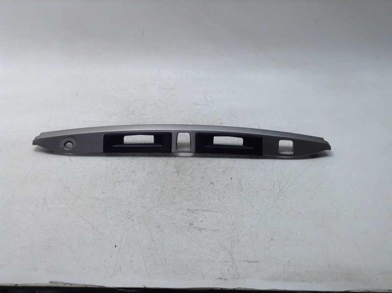 14-15 LEXUS IS250 REAR TRUNK DECK LID LICENSE LIGHT LAMP MOLDING COVER OEM