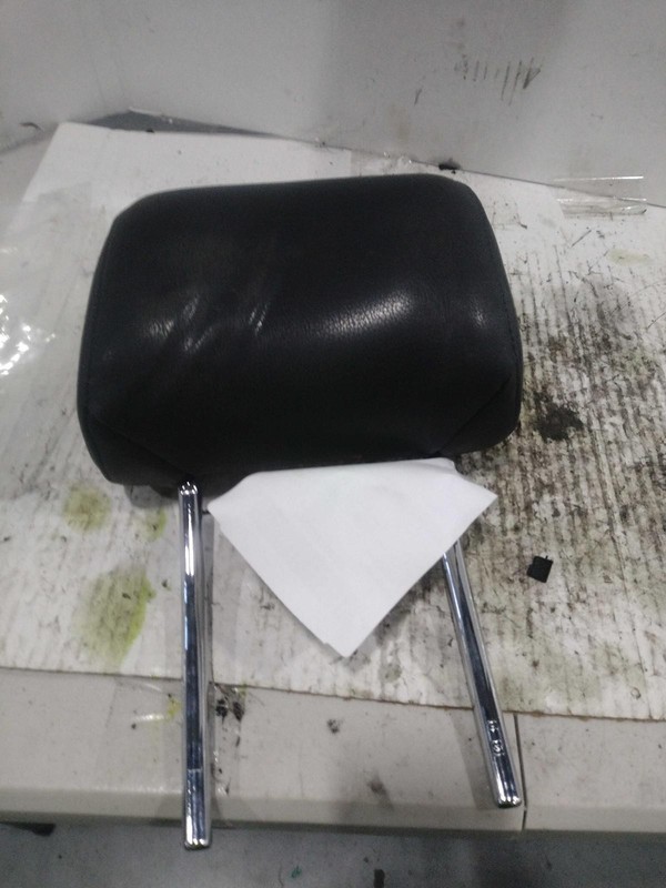 2015 Audi Q7 Black Right Side Headrest OEM Used 135K Miles NJ25-21042-513629