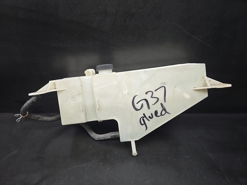 2011-2019 Infiniti M37 M56 Q70 Overflow Water Reservoir Coolant Tank Assy OEM