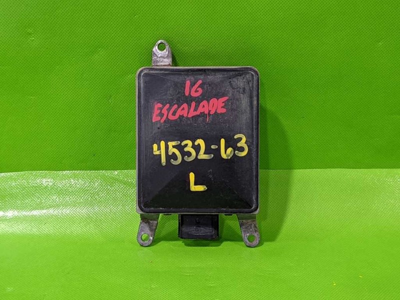 15 16 ESCALADE DRIVER LEFT BLIND SPOT MODULE OEM 4532-63