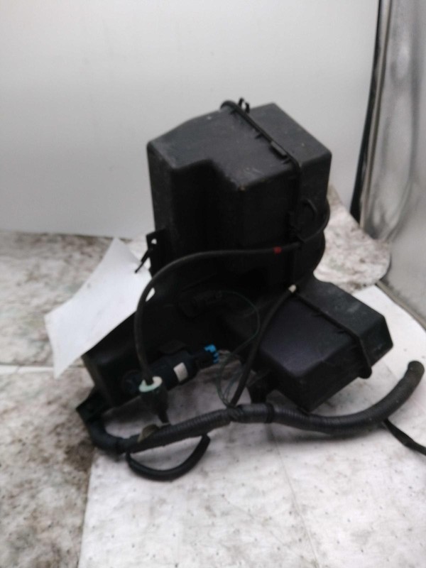 2013 Nissan Pathfinder Washer Fluid Reservoir OEM Blue 3.5L DAMAGED 118k mi