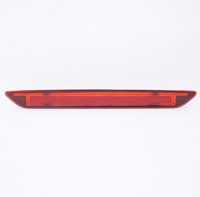2015 - 2018 FORD FOCUS SE HIGH MOUNTED STOP LAMP 3RD BRAKE LAMP OEM