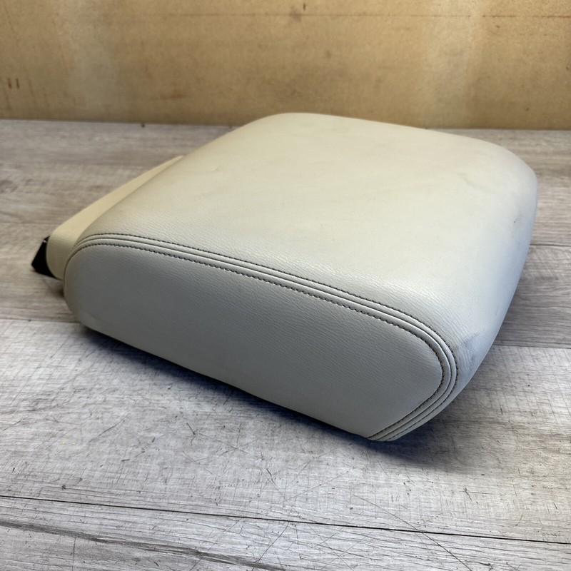 11 - 2018 INFINITI QX56 QX80 ARMREST CENTER CONSOLE COVER LID ARM REST L.Gray