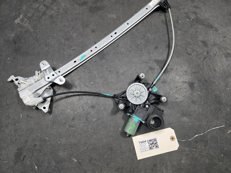 Rear Right Door Window Regulator w/ Motor 2021 Toyota RAV4 85710-0R020 2019-2025