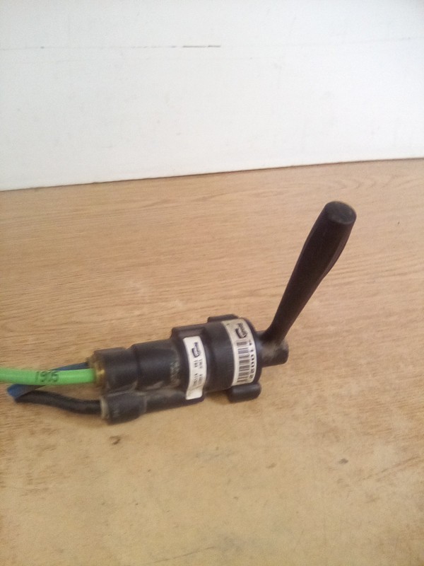 Bendix 410022 K112603 Hand Control Trailer Brake Valve