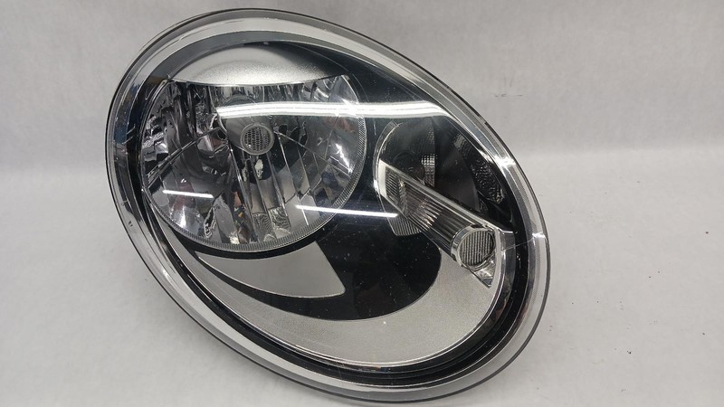 12-'19 VOLKSWAGEN BEETLE Right passenger headlight halogen OEM Grade A!