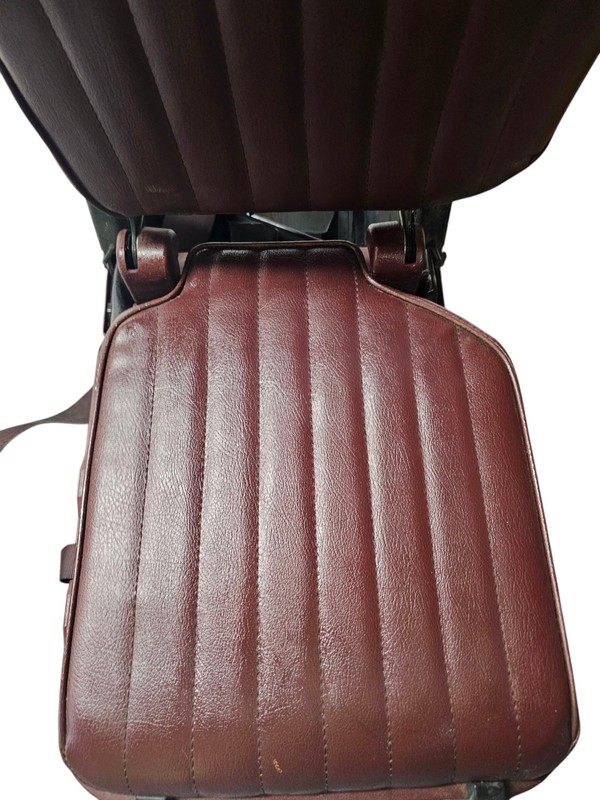 1986-1997 Nissan D21 Hardbody Extra Cab rear jumpseat jump seat LH oem