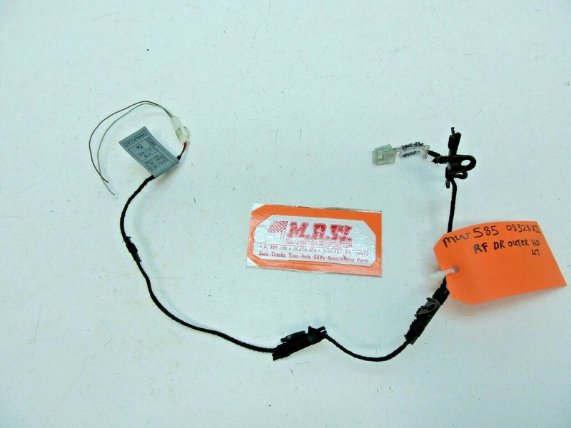 RIGHT FRONT OUTER DOOR HANDLE LIGHT PANEL WIRE HARNESS LAMP R BMW 323i 325i 328i
