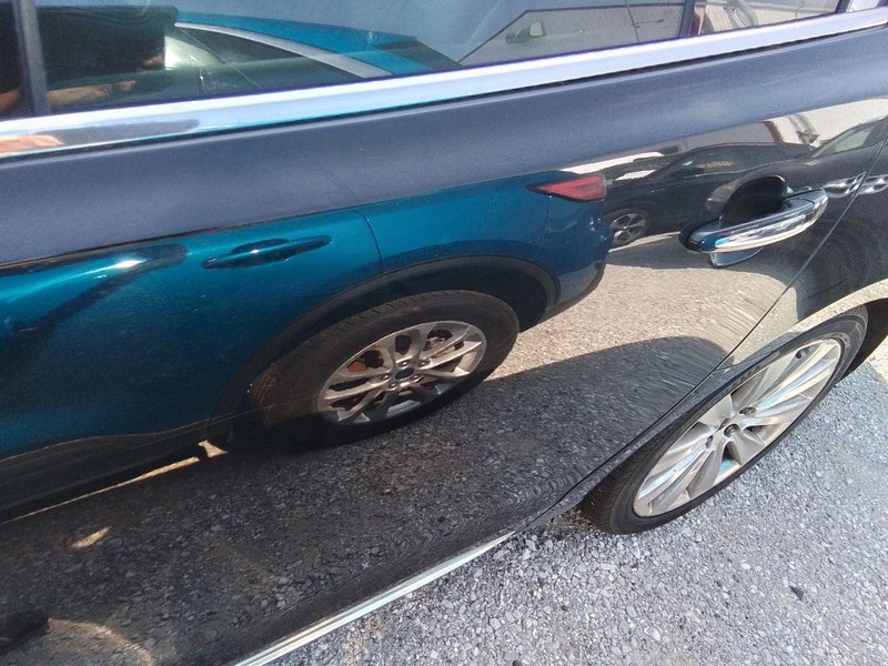 Driver Rear Side Door Tinted Glass Lower Side Moulding Fits 09-16 MKS 3504817