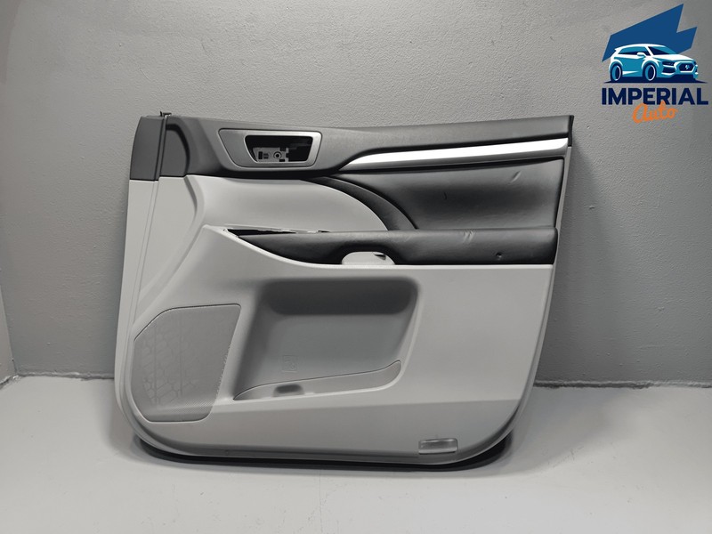 TOYOTA HIGHLANDER FRONT PASSENGER SIDE INTERIOR DOOR PANEL TRIM OEM 2017 - 2019