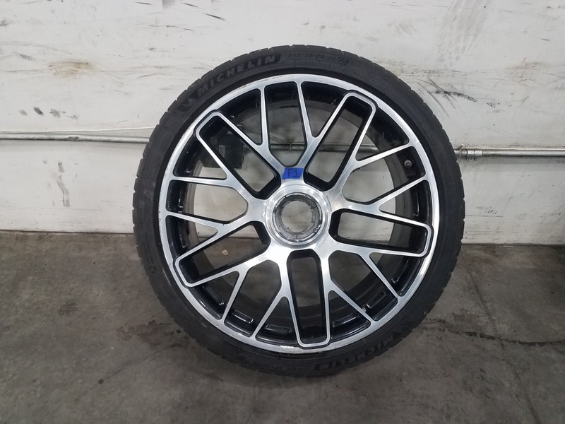 2016 Porsche 911 Turbo S 991 Front 20" Centerlock Wheel / Tire #1 - * #6242 KK1