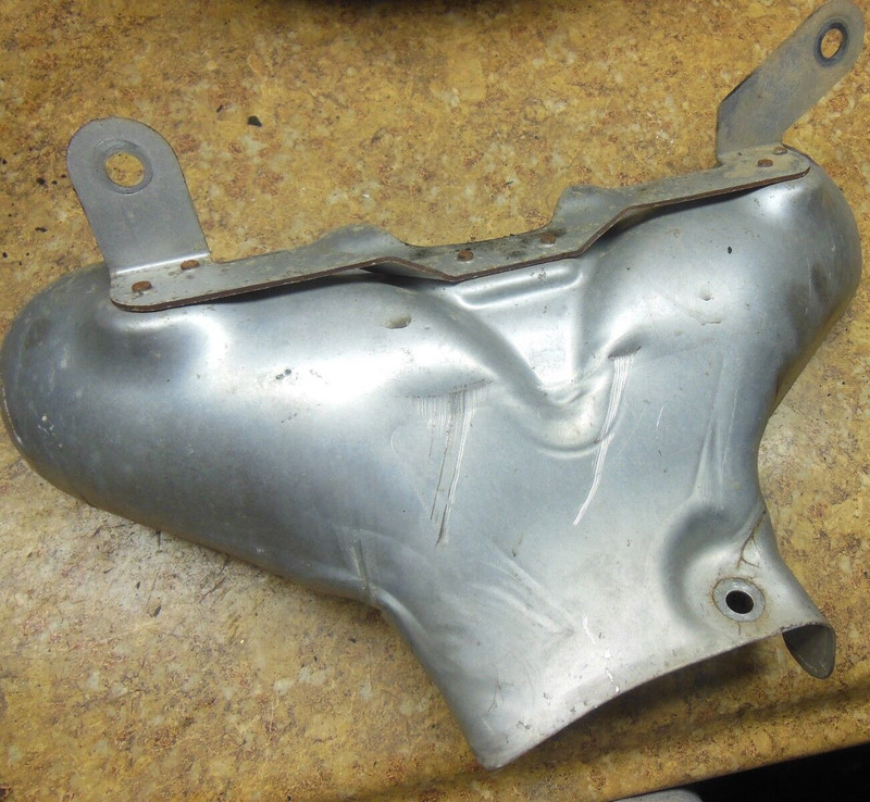 2005 Saturn Ion 2.2 L Exhaust Manifold Heat Shield Cover Panel 2004 2003 2006