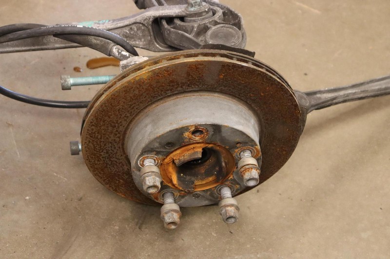 2001-2004 PORSCHE BOXSTER 2.7L REAR RIGHT SPINDLE KNUCKLE HUB CONTROL ARMS OEM