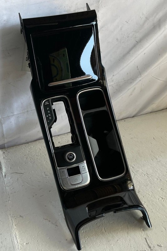 2020-22 KIA TELLURIDE FRONT CENTER CONSOLE CUP HOLDER W/ SWITCHES # 107164