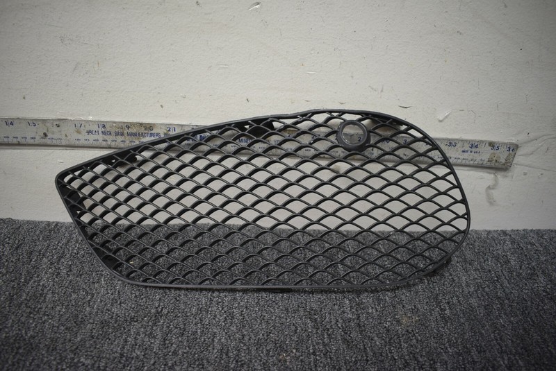2015-2018 MERCEDES BENZ C300 OUTER GRILLE FACTORY OEM