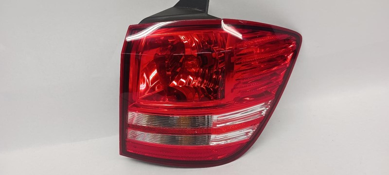 09 DODGE JOURNEY Right passenger Taillight quarter mounted OEM