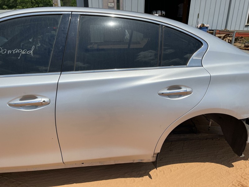 14-19 INFINITI Q50 REAR LEFT DRIVER SIDE DOOR OEM SILVER K23