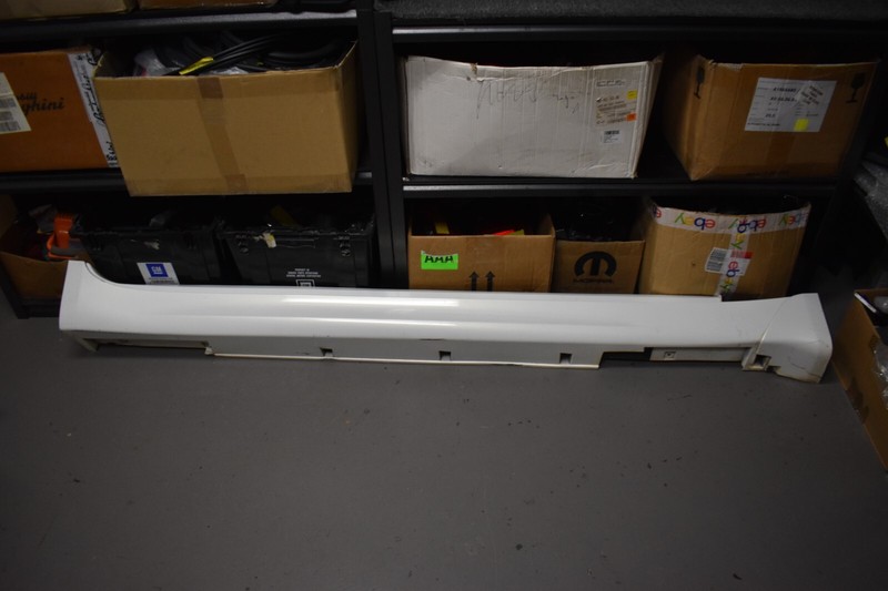 2011-2012 INFINITI M37 PREMIUM COVER SILL RIGHT SIDE FACTORY OEM