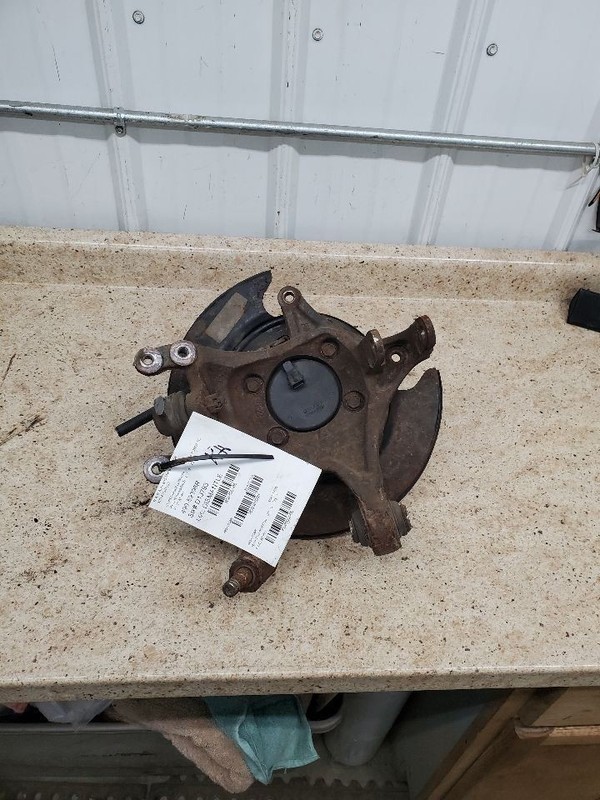 Passenger Right Rear Knuckle/Stub FWD Fits 14-15 SORENTO 305005