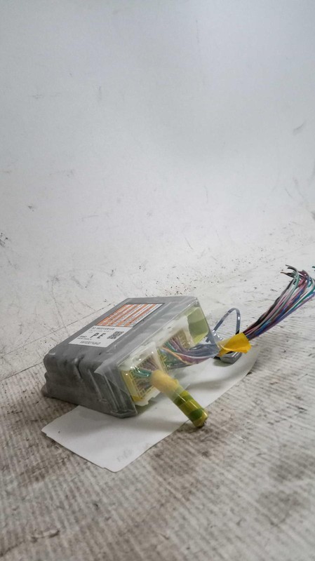 Used Air Bag Module fits: 2023 Subaru Legacy Air Bag under console Sedan Grade A
