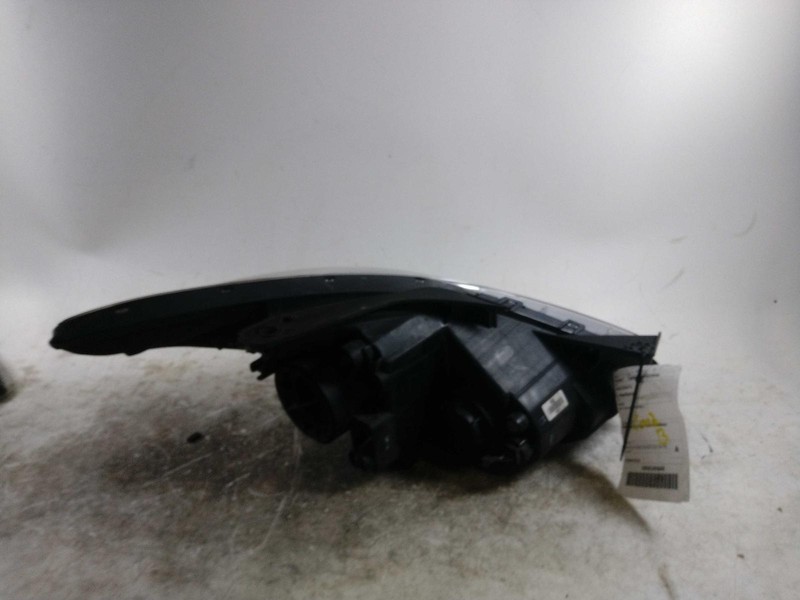 2015 Hyundai Sonata Left Headlight Assembly Silver OEM 311730 147K Miles