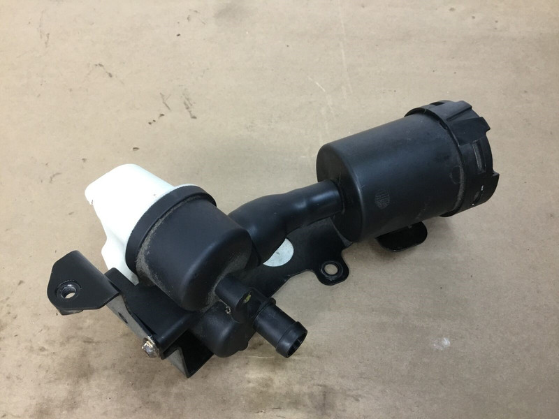 Aston Martin DB9 GT 2016 Fuel Gas Vapor Pump Filter Mount Bracket 13-16 ;:Y