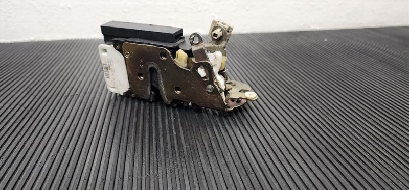 96-02 Chevrolet Express Front Right Passenger Power Lock Actuator OEM 16629726