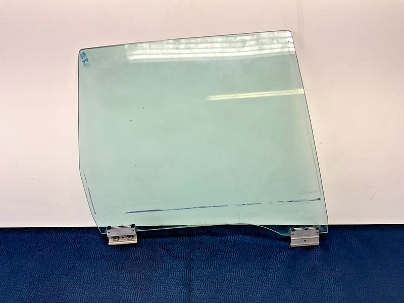85–91 BMW E30 325e Sedan Rear Right Passenger Side Door Window Green Glass OEM