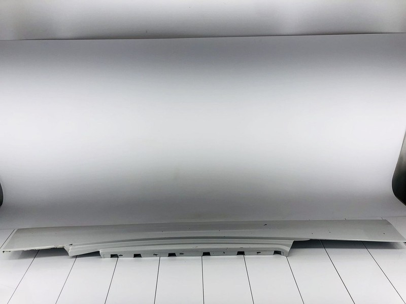 08-13 BMW 128I E82 RIGHT SIDE ROCKER PANEL SKIRT MOLDING ALPINE WHITE OEM #169