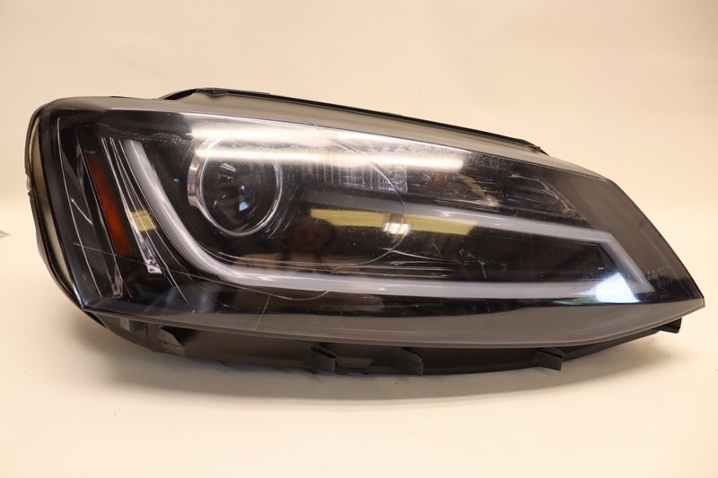 2011-2016 VOLKSWAGEN JETTA FRONT RIGHT PASSENGER SIDE HEALDIGHT HALOGEN LAMP OEM