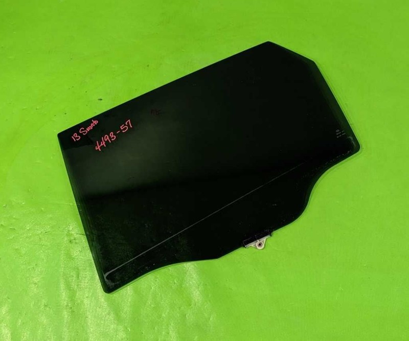 11-15 SORENTO DRIVER LEFT REAR WINDOW DOOR GLASS OEM 4493-57