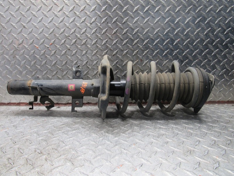 2017-2022 NISSAN ROGUE SPORT/ QASHQAI RIGHT PASSENGER FRONT STRUT ASSEMBLY
