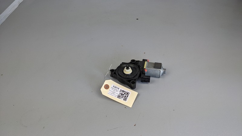Front Left Door Window Regulator Motor 2022 Kia Soul LX 82450-K0000 2020 2021