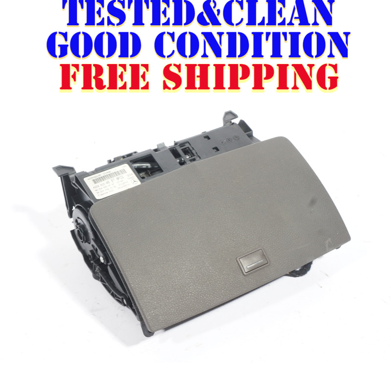 08 - 11 MERCEDES C300 DASHBOARD SCREEN DISPLAY MONITOR COVER OEM