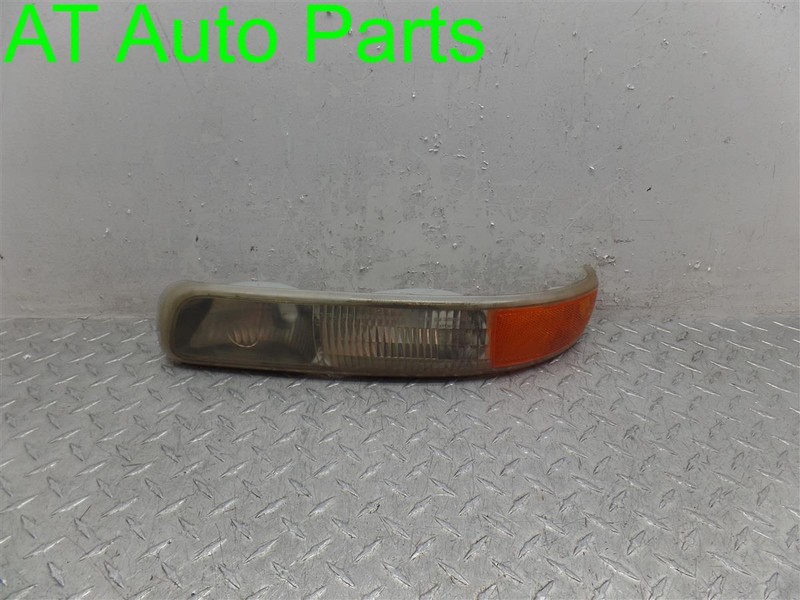 99 00 01 02 SILVERADO SUBURBAN TAHOE DRIVER SIGNAL LIGHT 15199558