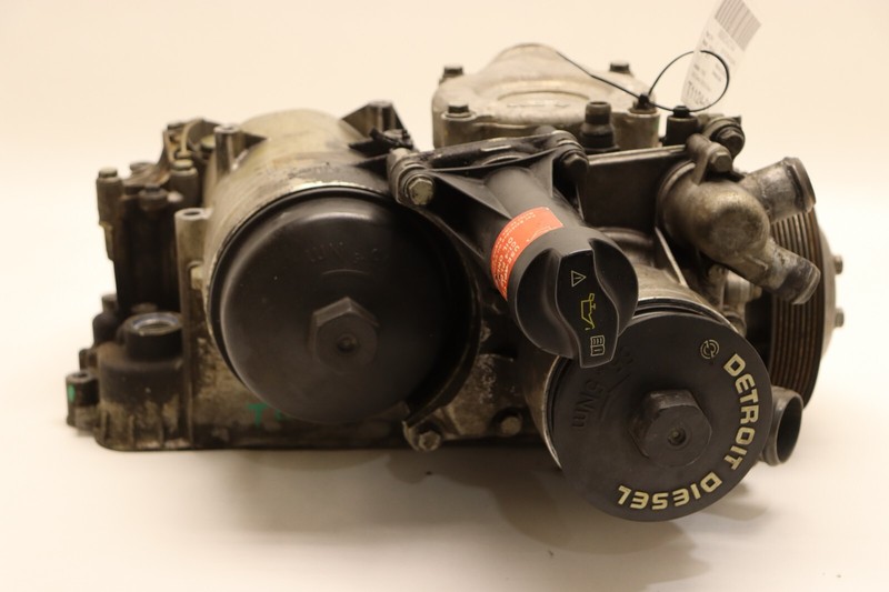 08-17 FREIGHTLINER CASCADIA 125 DETROIT DD15 ENGINE OIL FILTER HOUSING OEM