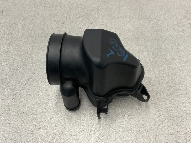 2013 2014 2015 F12 BMW M6 Left Driver Air Intake Duct Tube Pipe 4.4L OEM 1660