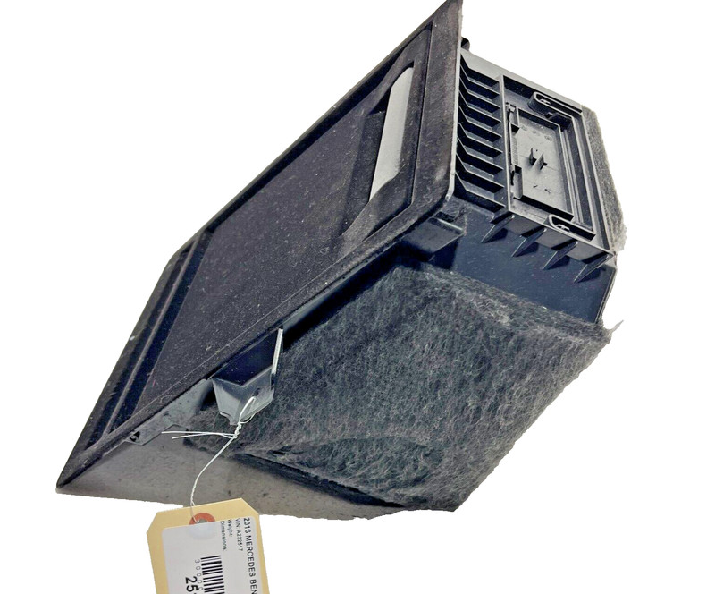 2014 - 2017 MERCEDES S550 W222 REAR SEAT ARMREST STORAGE COMPARTMENT OEM