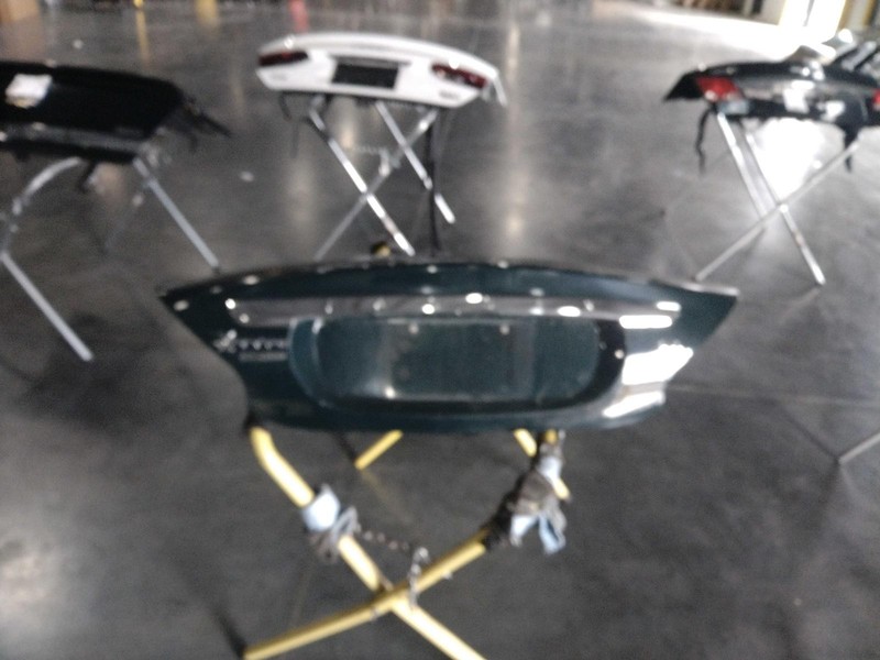 2004 Jaguar X-Type Green Deck Lid OEM Used 4DR Sedan 164K Miles C2S18279