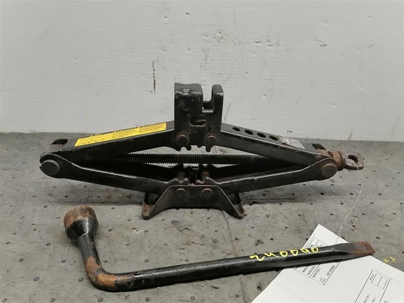 Jack and Tools Set Kit Fits 2015 Rav4