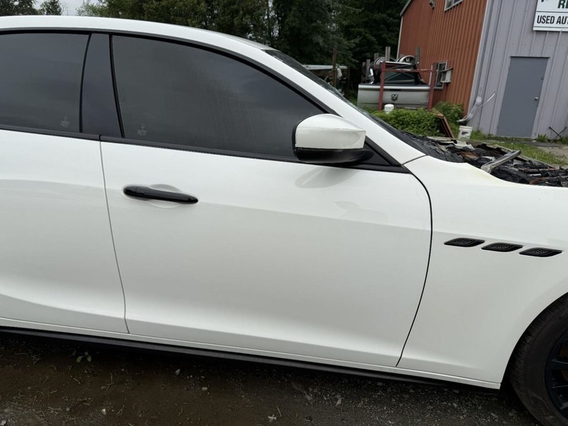 2014-2020 Maserati Ghibli Right Passenger Side Front Door White