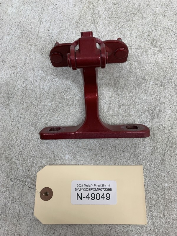 TESLA MODEL Y LEFT REAR LIFT GATE HINGE OEM 1500494-00-C 49049 B84