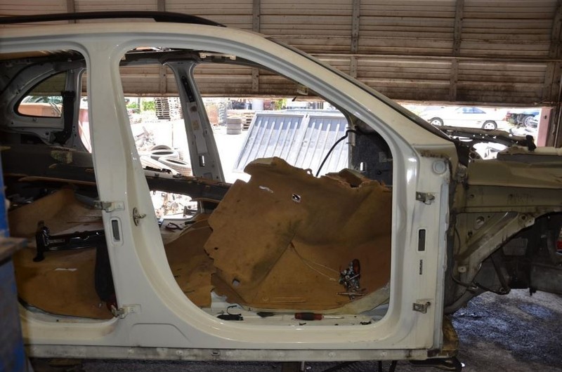 2011-2018 Porsche Cayenne 4.8L Passenger Right Side Rocker and Post Cut
