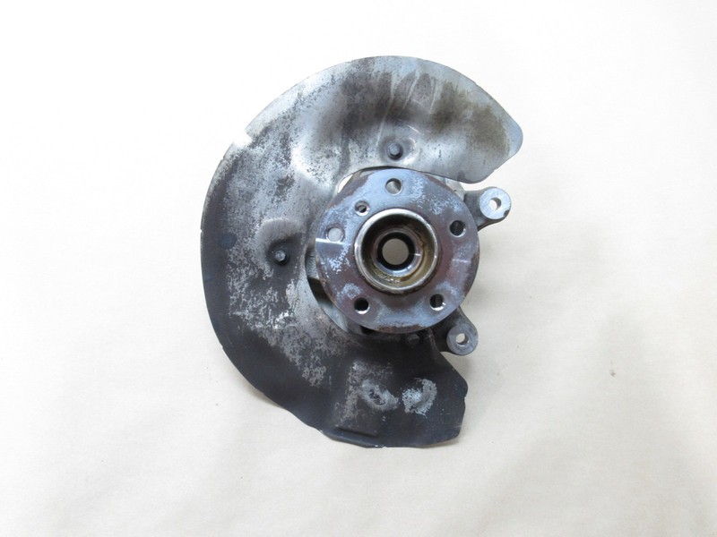 BMW M235i F44 2023 Front Right Passenger Spindle Knuckle Hub 20-25 *