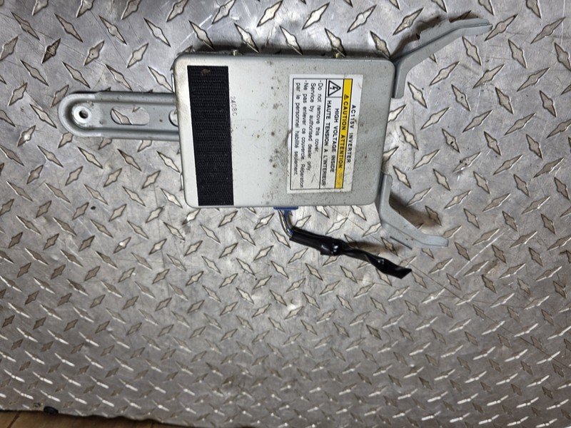 00-04 Toyota Avalon High Voltage Inverter Assembly AC 115 Volt 8621041020 OEM