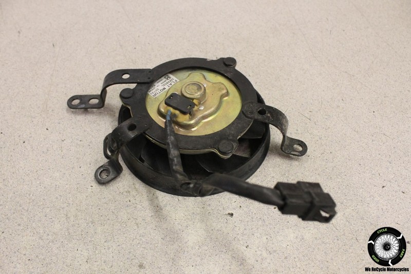 2004 Yamaha YZF R1 ENGINE RADIATOR COOLING FAN MOTOR 04