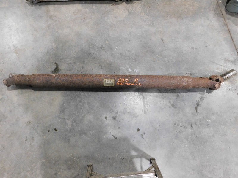 00-06 GMC YUKON XL 1500 REAR DRIVE SHAFT 4x4 (01-02 EXCLUDING DENALI) 15109397